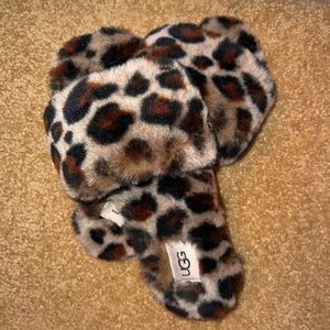 Leopard print UGG slides size 6 women’s 🎀